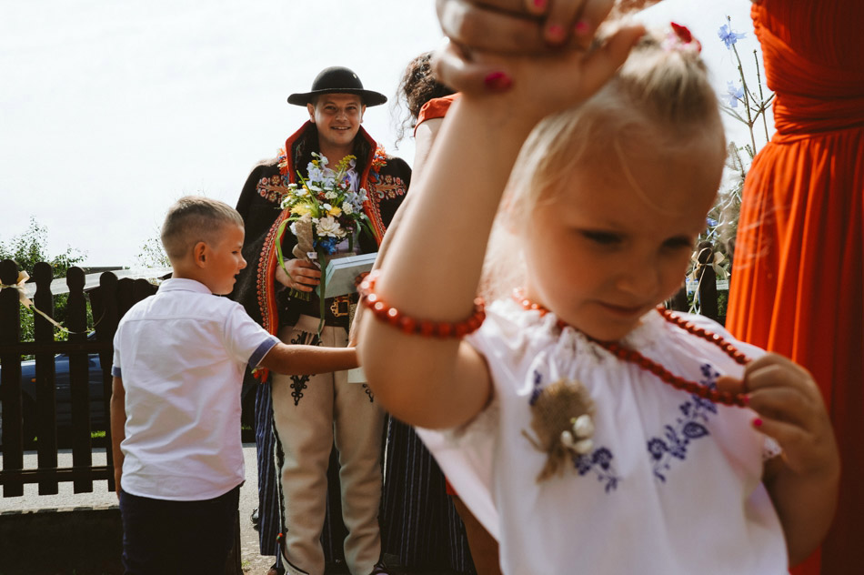 Pan młody w stroju góralskim