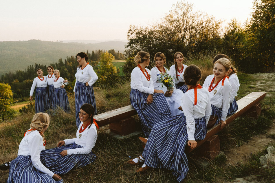 panna młoda z druhnami