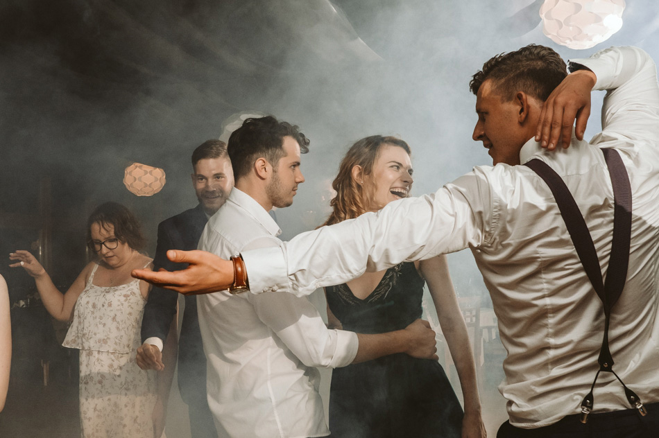 Plenerowy ślub w zaciszu Anny Korcz, plenerowy ślub Warszawa