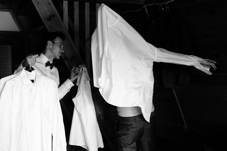 Ślub w plenerze nad jeziorem na Kaszubach