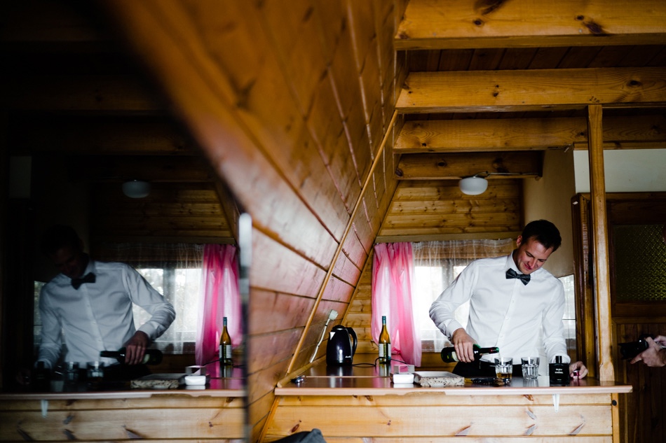 Ślub w plenerze nad jeziorem na Kaszubach