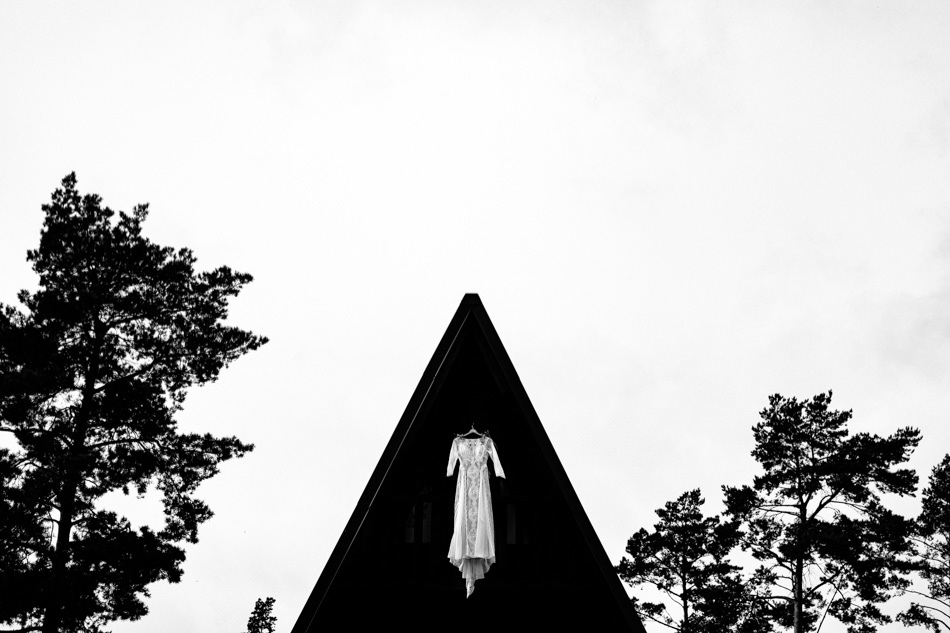 Ślub w plenerze nad jeziorem na Kaszubach