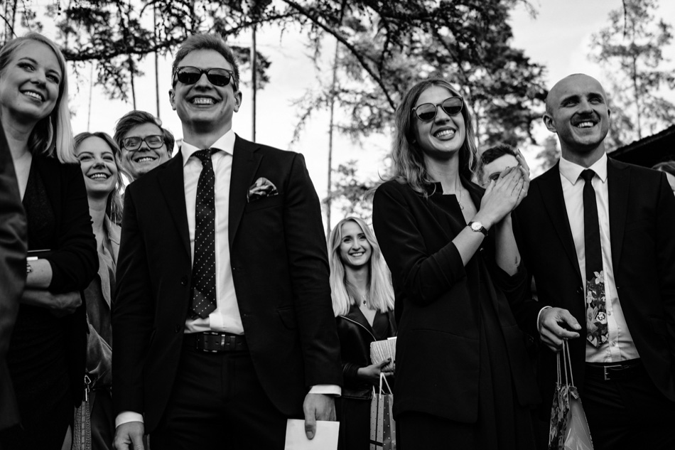 Ślub w plenerze nad jeziorem na Kaszubach