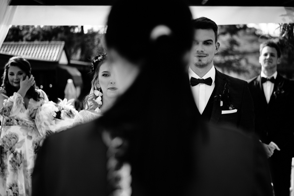 Ślub w plenerze nad jeziorem na Kaszubach