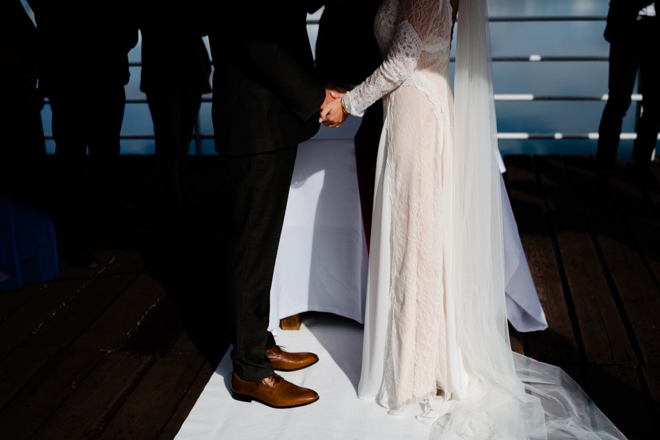 Ślub w plenerze nad jeziorem na Kaszubach