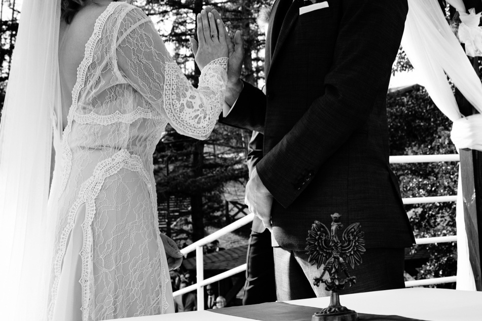 Ślub w plenerze nad jeziorem na Kaszubach