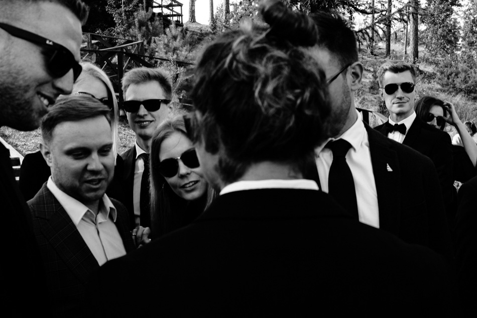 Ślub w plenerze nad jeziorem na Kaszubach