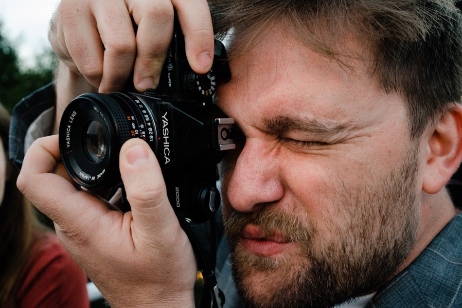 Ślub w plenerze nad jeziorem na Kaszubach