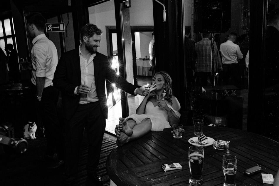 Ślub w plenerze nad jeziorem na Kaszubach