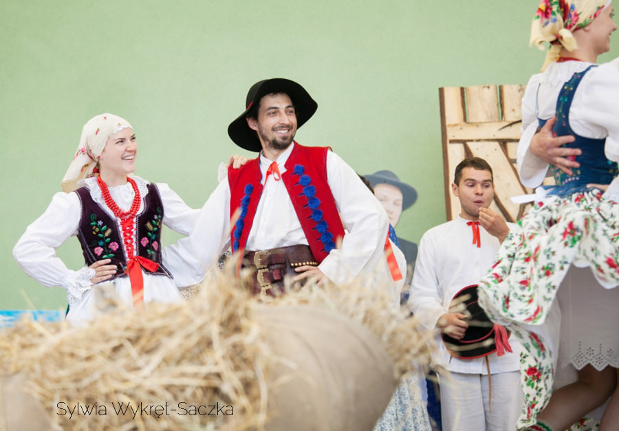 Występ zespołu regionalnego Magurzanie w Brennej